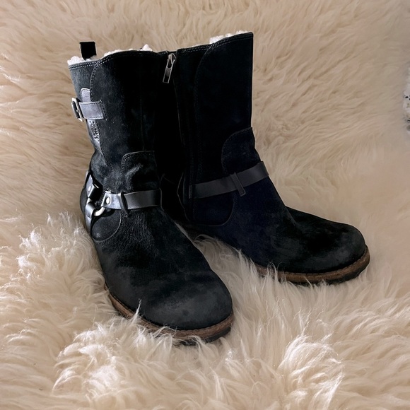 UGG Black Suede Buckle Moto Sherpa Hiking Winter Ankle Boots - Picture 4 of 7